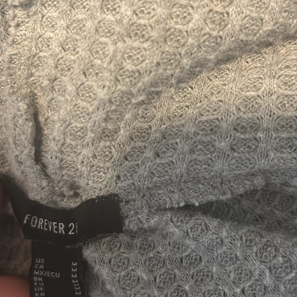 Hooded Sweater - Picture 4 of 4